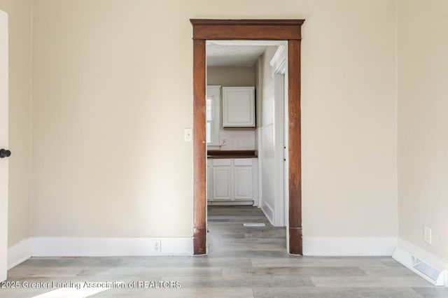 513 W Hillsdale Street, Lansing, MI 48933