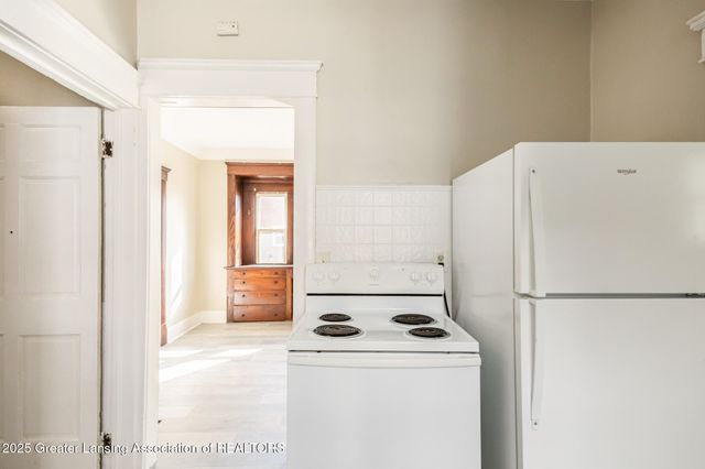 513 W Hillsdale Street, Lansing, MI 48933