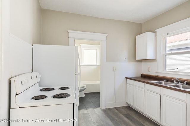 513 W Hillsdale Street, Lansing, MI 48933