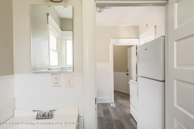 513 W Hillsdale Street, Lansing, MI 48933