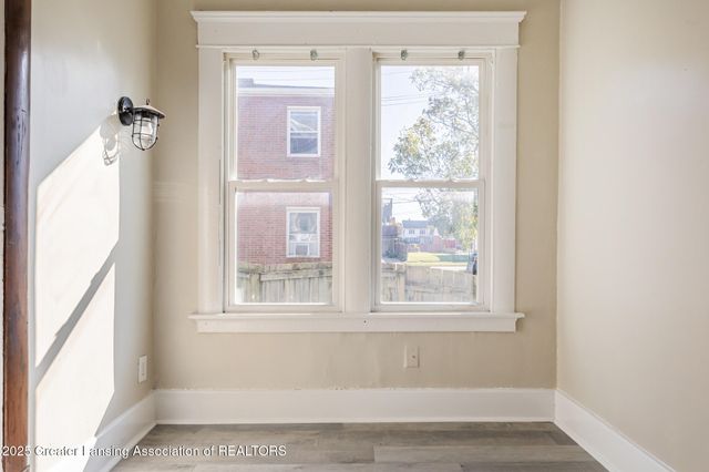 513 W Hillsdale Street, Lansing, MI 48933