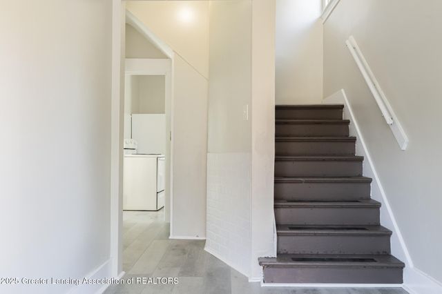 513 W Hillsdale Street, Lansing, MI 48933