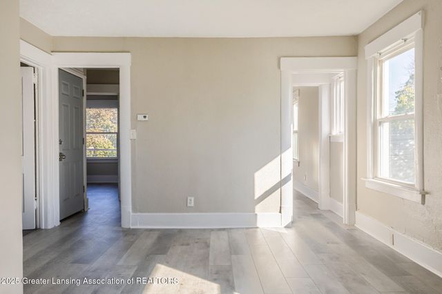 513 W Hillsdale Street, Lansing, MI 48933