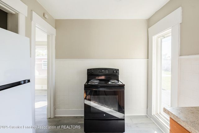 513 W Hillsdale Street, Lansing, MI 48933