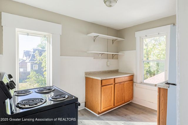 513 W Hillsdale Street, Lansing, MI 48933