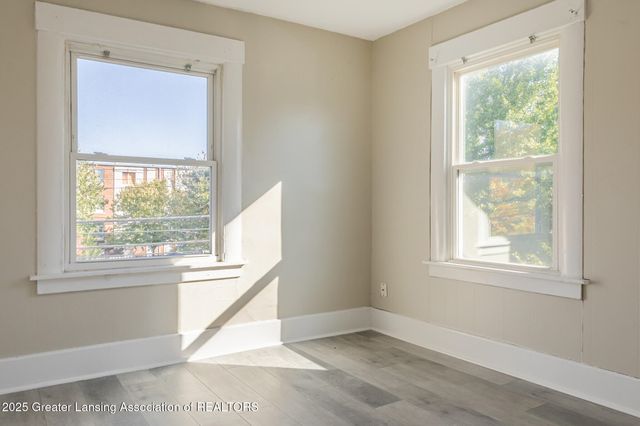 513 W Hillsdale Street, Lansing, MI 48933