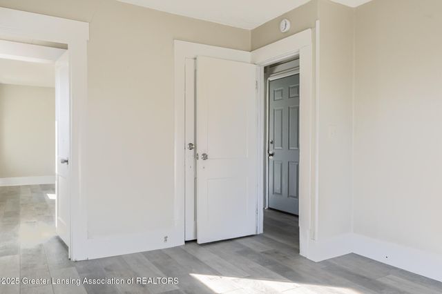 513 W Hillsdale Street, Lansing, MI 48933