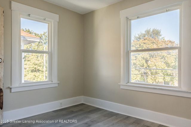 513 W Hillsdale Street, Lansing, MI 48933