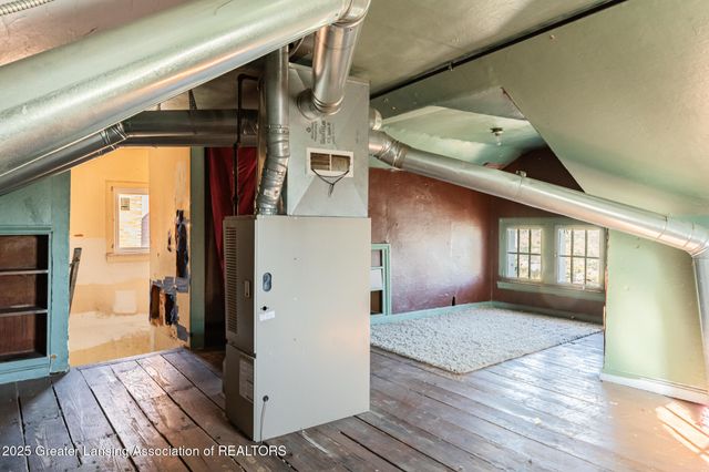 513 W Hillsdale Street, Lansing, MI 48933