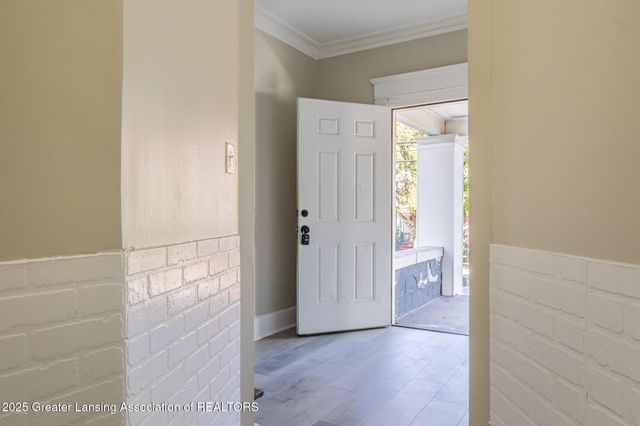 513 W Hillsdale Street, Lansing, MI 48933