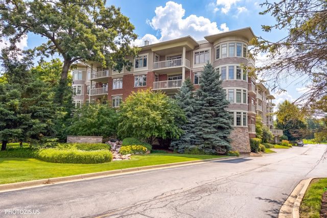 425 Benjamin Drive 302, Vernon Hills, IL 60061