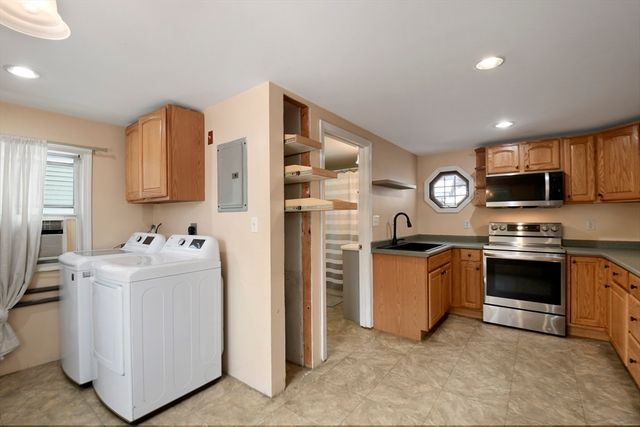 15 Myrtle Ave, Sterling, MA 01564