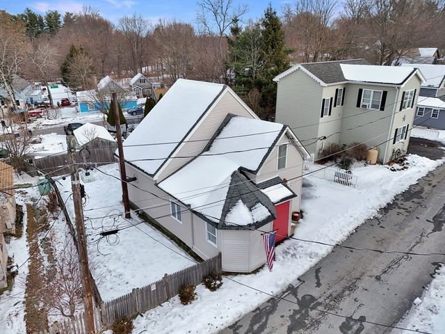 15 Myrtle Ave, Sterling, MA 01564