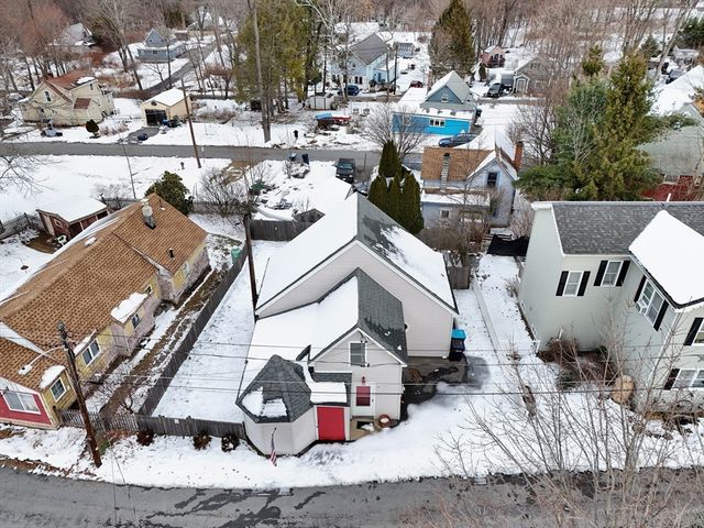 15 Myrtle Ave, Sterling, MA 01564