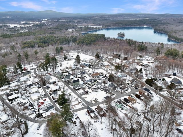 15 Myrtle Ave, Sterling, MA 01564