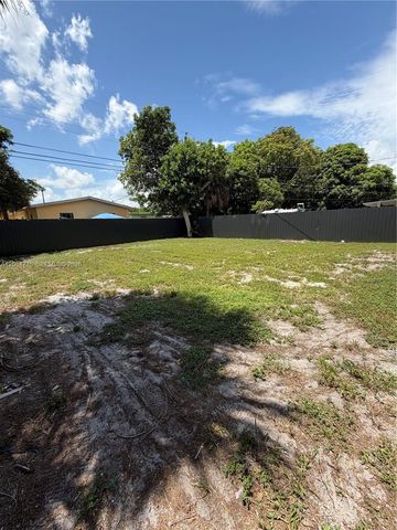 2732 NW 5th Street, Pompano Beach, FL 33069