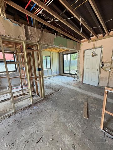 2732 NW 5th Street, Pompano Beach, FL 33069