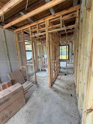 2732 NW 5th Street, Pompano Beach, FL 33069