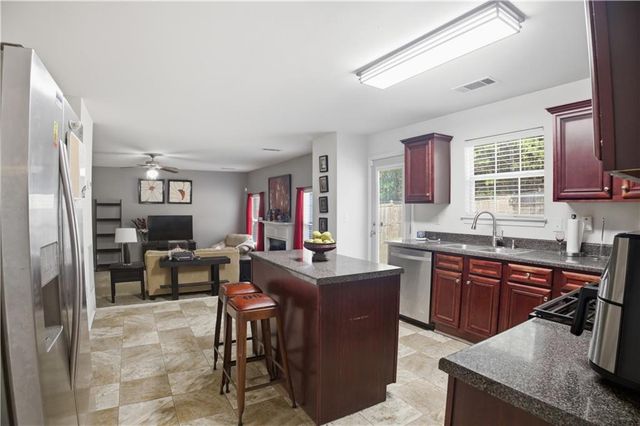 198 Baywood Crossing, Hiram, GA 30141