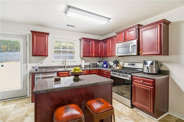 198 Baywood Crossing, Hiram, GA 30141