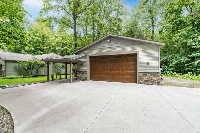 25158 Chaty Lane, Pine Grove Twp, MI 49055
