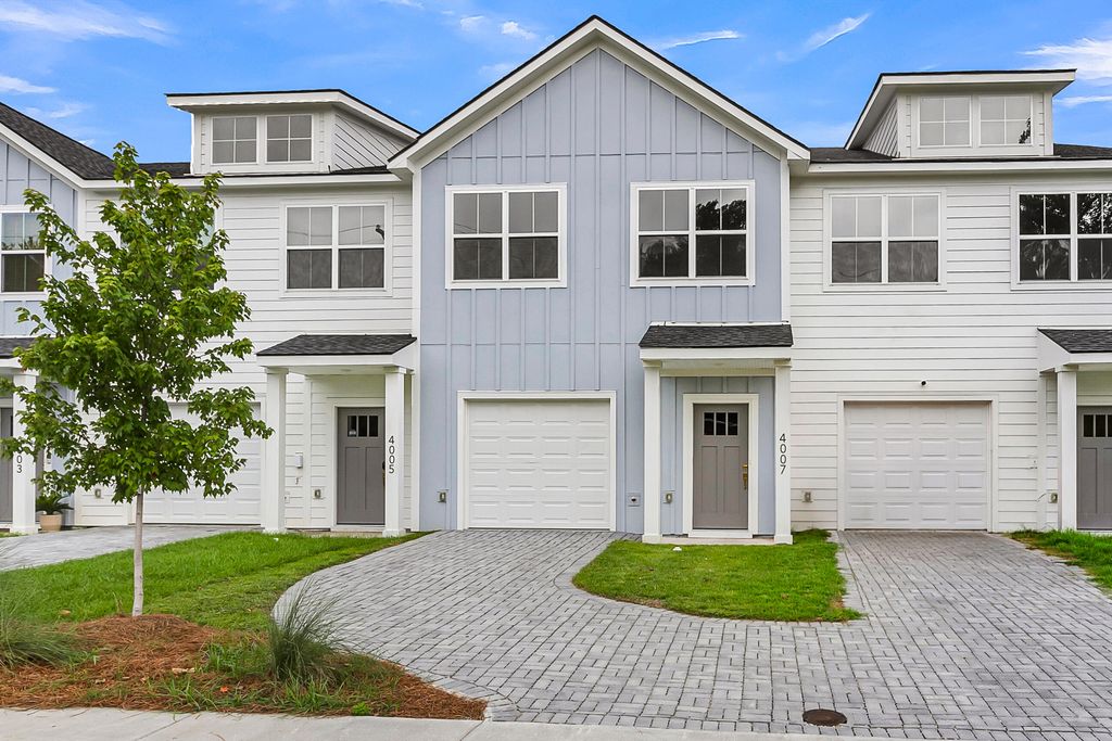 4007 Gravely Avenue, North Charleston, SC 29405