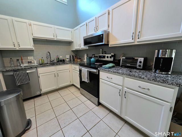 339 Heritage Village A, Southbury, CT 06488