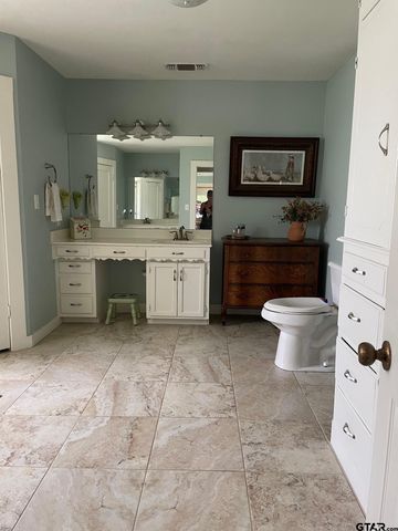 600 Penny ln, Lindale, TX 75771