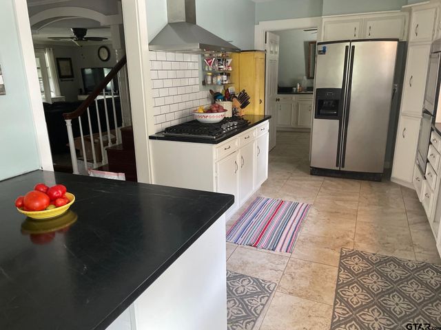 600 Penny ln, Lindale, TX 75771