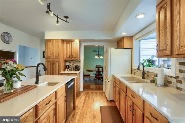 9421 CARLISLE RD, Dillsburg, PA 17019