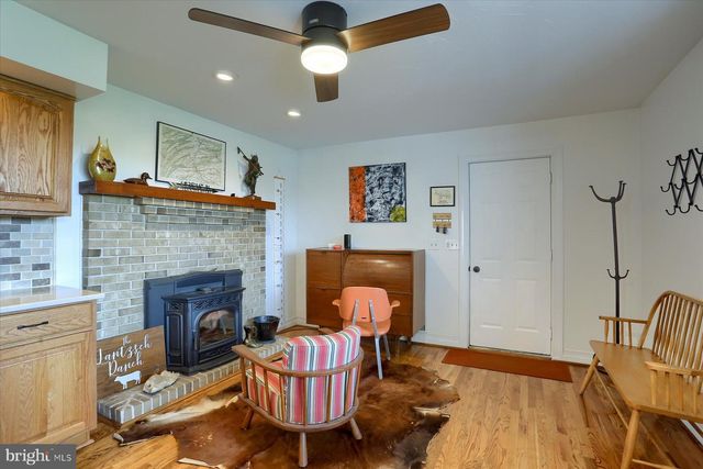 9421 CARLISLE RD, Dillsburg, PA 17019