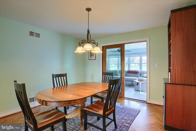 9421 CARLISLE RD, Dillsburg, PA 17019