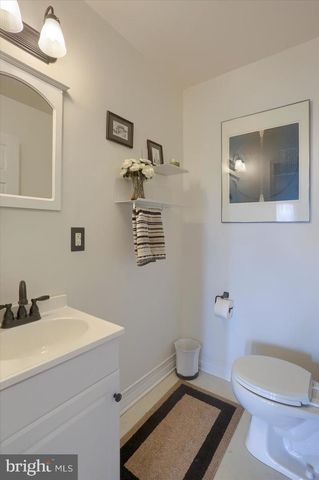 9421 CARLISLE RD, Dillsburg, PA 17019