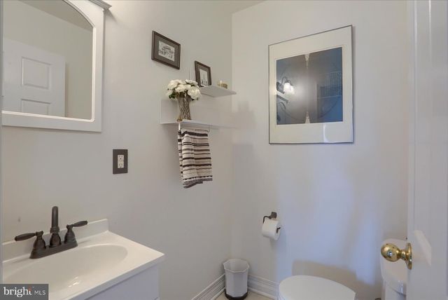 9421 CARLISLE RD, Dillsburg, PA 17019