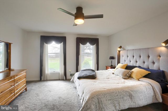 9421 CARLISLE RD, Dillsburg, PA 17019