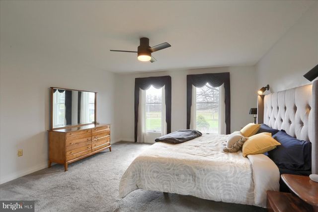 9421 CARLISLE RD, Dillsburg, PA 17019