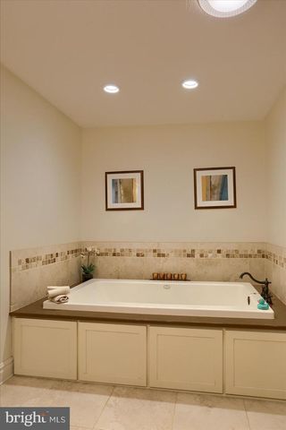 9421 CARLISLE RD, Dillsburg, PA 17019