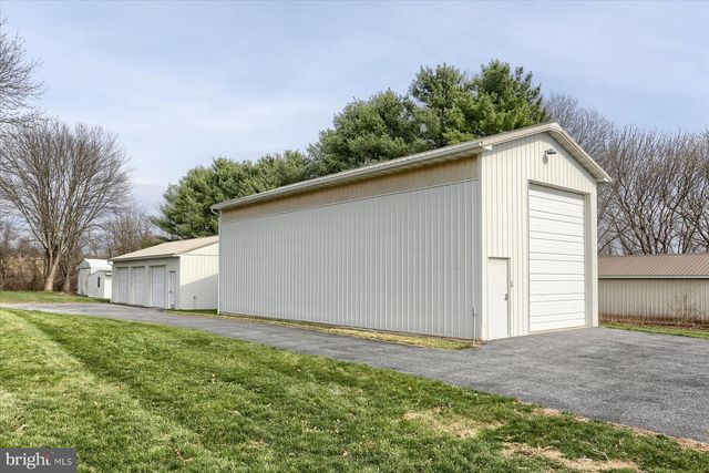 9421 CARLISLE RD, Dillsburg, PA 17019