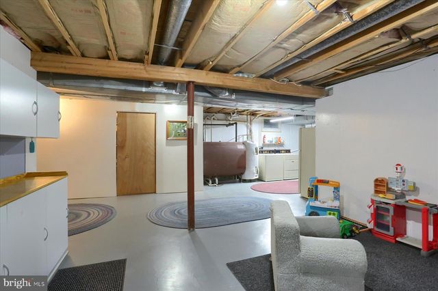 9421 CARLISLE RD, Dillsburg, PA 17019