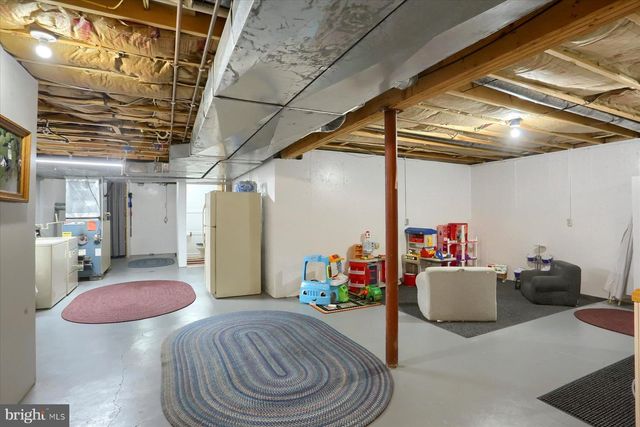 9421 CARLISLE RD, Dillsburg, PA 17019