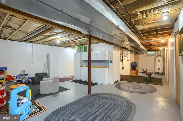 9421 CARLISLE RD, Dillsburg, PA 17019