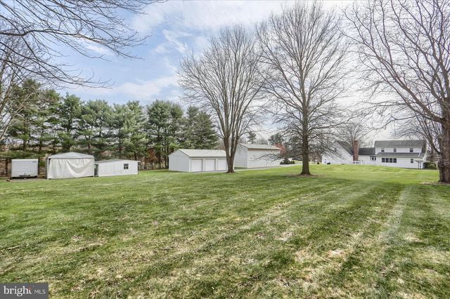 9421 CARLISLE RD, Dillsburg, PA 17019