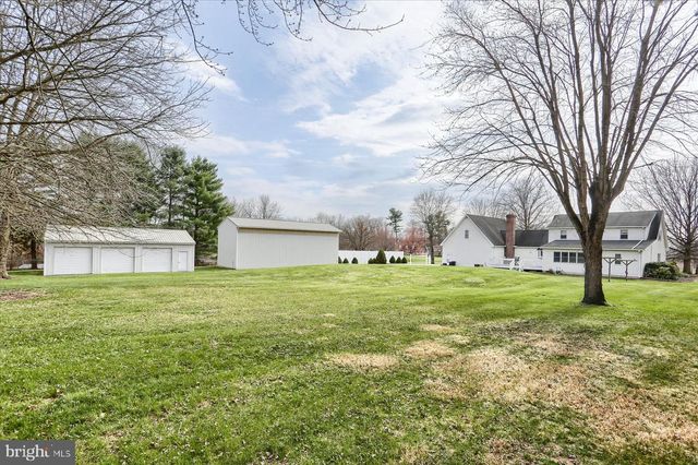 9421 CARLISLE RD, Dillsburg, PA 17019