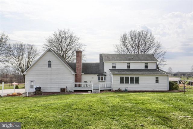 9421 CARLISLE RD, Dillsburg, PA 17019