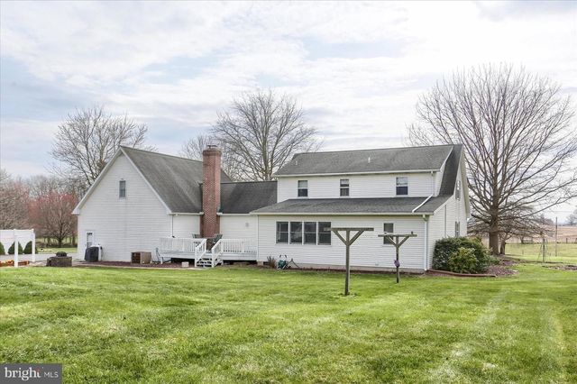 9421 CARLISLE RD, Dillsburg, PA 17019