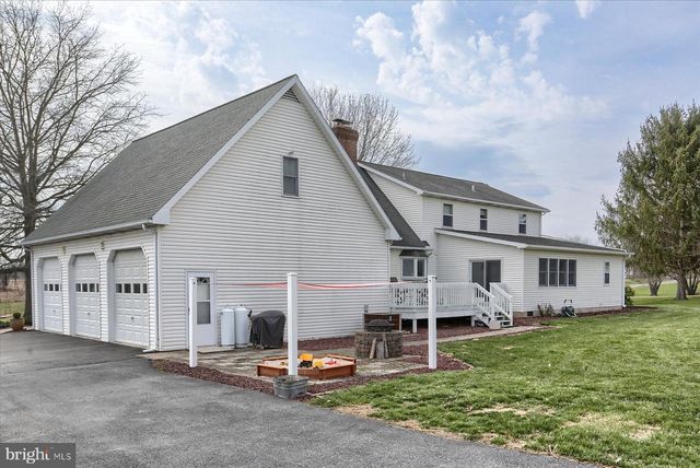 9421 CARLISLE RD, Dillsburg, PA 17019