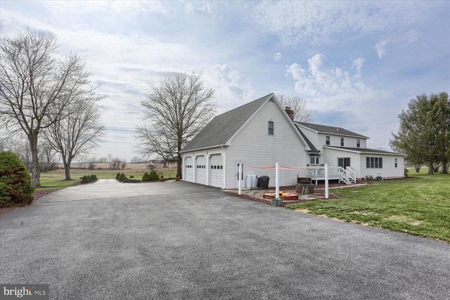 9421 CARLISLE RD, Dillsburg, PA 17019