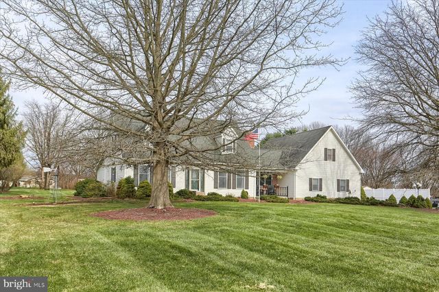 9421 CARLISLE RD, Dillsburg, PA 17019