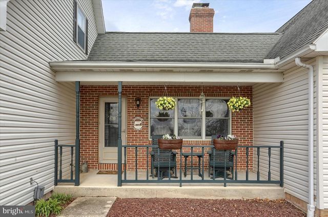 9421 CARLISLE RD, Dillsburg, PA 17019