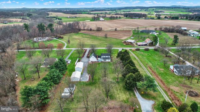 9421 CARLISLE RD, Dillsburg, PA 17019